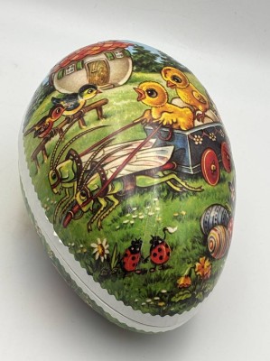 Auktion 364<br>gr. Papp Ei mit Osterdekor, innen 4 Stoff Küken mit Druckstimme?, Ei H-ca. 18 cm, 25x18 cm [1]