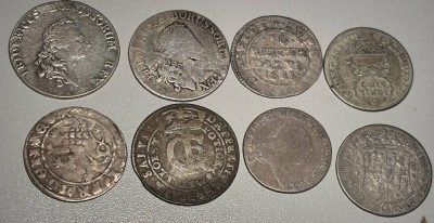 Auktion 364<br>Lot antiker Silbermünzen, u. a. 4 Groschen Preussen 1797, 3 einen Reichsthaler 1783 E, 2 einen Reichsthaler 1786 A, (mit neuzeitlichen Silberstempel?) 16 Reichsthaler 1623, 8 Schilling Lübeck 1729, Joan III, 1677 ?, etc., 8 Stück, unterschiedliche Erhaltung [1]