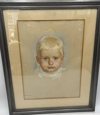 Auktion 364<br>unleserlich signiertes Kinderportrait, Mischtechnik, ger/Glas, RG 45x55 cm [1]