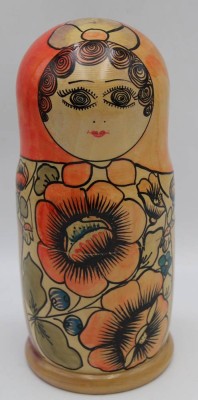 Auktion 364<br>gr.  Matroschka, handbemalt, H-24 cm [1]