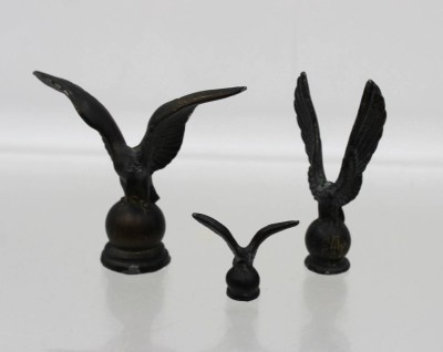 Auktion 364<br>3x div. kl. Adlerfiguren, Messing, Größter H-6cm [1]