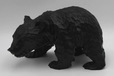 Auktion 364<br>schwarzer Holzbär, Russland, H-16 cm, L-18 cm [1]