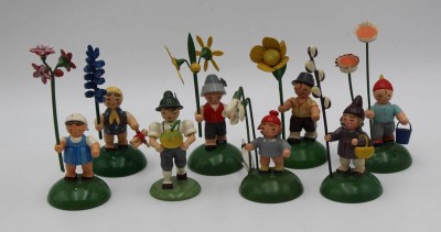 Auktion 364<br>8x div. Erzgebirge Blumenkinder, H-max 8 cm [1]