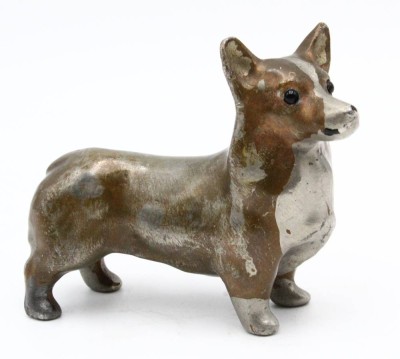 Auktion 364<br>Bronze Corgi, tw. farbig gefasst, H-7 cm, L-9 cm [1]
