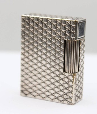 Auktion 364<br>Feuerzeug, St. Dupont, Paris, Gebrauchsspuren, 4,7 x 3,5cm [1]