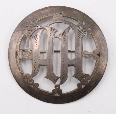 Auktion 364<br>Silberbrosche -900- mit den Initialien AH, D-5 cm, um 1940 [1]