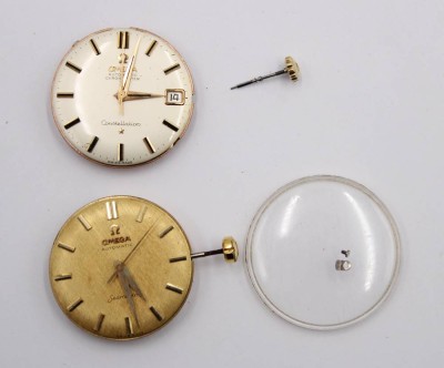 Auktion 364<br>2x div. OMEGA-Werke, Automatic, Seamaster und Constellation, Werke laufen, je ca. D-2,8cm [1]