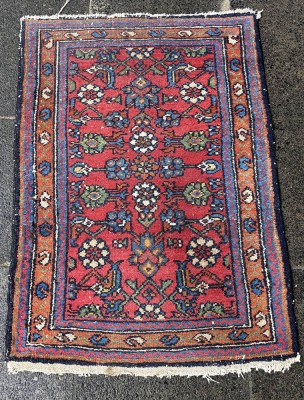 Auktion 364<br>kl. vintage Orient-Brücke,  57x80 cm, Gebrauchsspuren [1]