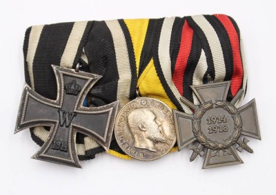 Auktion 364<br>Ordensspange mit 3 Orden, EK 2. Kl., KTK sowie Tapferkeitsmedaille Württemberg, 1. WK [1]