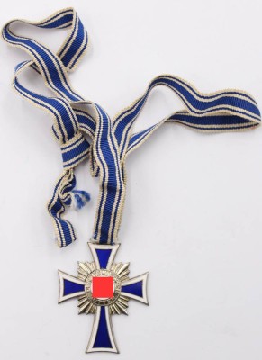 Auktion 364<br>Mutterkreuz in Silber, 3. Reich [1]