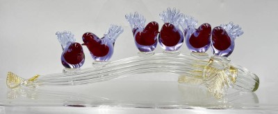 Auktion 364<br>6x Vögel auf Ast, Murano, 1x Schwanzfedern bestossen, Blatt geklebt, L-42 cm, T-18 cm, H-13 cm [1]