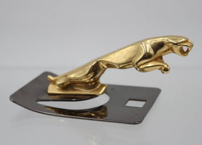 Auktion 364<br>Papierhalter o.ä., Jaguar-Kühlerfigur, Replik, ca. H-6cm L-12,5cm [1]