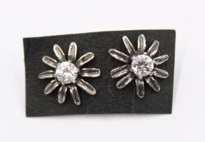 Auktion 364<br>Paar 925er Ohrstecker mit klarem Stein, floral gearbeitet, ca. D-1,5cm [1]