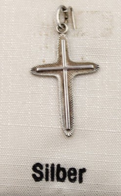 Auktion 364<br>kl. Kreuzanhänger, 835er Silber, ca. 1,2gr., L-3cm [1]