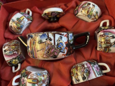 Auktion 364<br>Miniatur Tee- oder Sake? Set, in orig. Kasten, China [1]