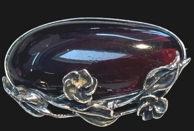 Auktion 364<br>Brosche, Silber mit dunklen Bernstein, L-4,5 cm, 11,4 gr [1]