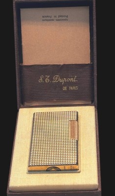 Auktion 364<br>S.T Dupont Ligne 1 Groß Luxus Feuerzeug in orig. Kasten mit Papiere, vor 1977 [1]