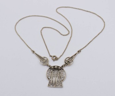 Auktion 364<br>filigran gearbeitete Collier-Kette, 800er Silber, 6,2gr., ca. L-48cm [1]