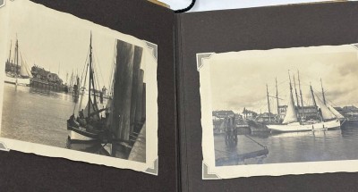 Auktion 364<br>kl. Fotoalbum  mit 19 Fotos um 1920, Cuxhaven-Hafen, mit Schiffen, Zeppeline [1]