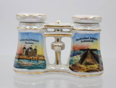 Auktion 364<br>Salz und Pfeffer, Fernglasform, Ansichten von Cuxhaven-Duhnen, älter, ca. H-7cm B-11cm [1]