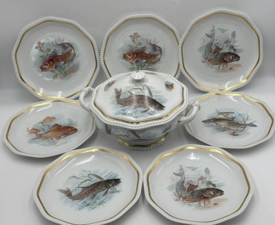 Auktion 364<br>Fisch Terrine und 7 Fischteller 