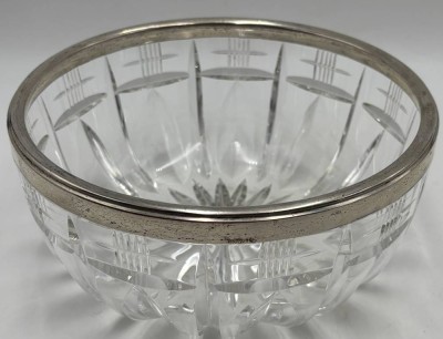 Auktion 364<br>hohe Kristallschale mit Silber-800- Rand, H-10 cm, D-21 cm [1]