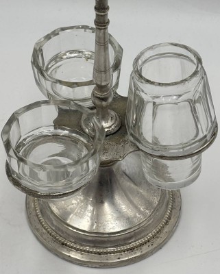 Auktion 364<br>kl. Menage, 2x Gewürznäpfe, 1x Senftöpfchen, plated, H-23 cm [1]