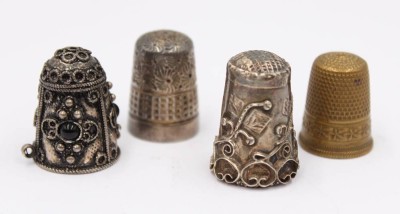 Auktion 364<br>4 Fingerhüte, 1x Messing, 3x Silber (14,9gr), ca. H-2,5cm [1]