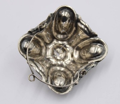 Auktion 364<br>Teesieb, 19. Jhd., Silber, 19,9gr., ca. 5,5cm [1]
