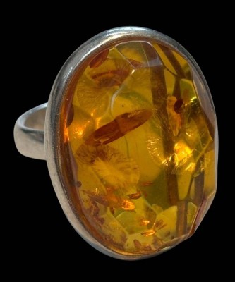 Auktion 364<br>Silberring mit facett. Bernstein, RG 58, 9,4  gr [1]