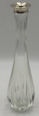 Auktion 364<br>Kristall-Vase mit Silberrand-925-, H-27 cm [1]