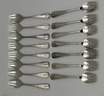 Auktion 364<br>15x Kuchengabeln, Silber geprüft, Ziermonogramm, L-10 cm, 180 gr. [1]