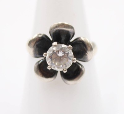 Auktion 365<br>925er Silber-Ring, florale Form, klarer Stein, 4,5gr., RG 55 [1]