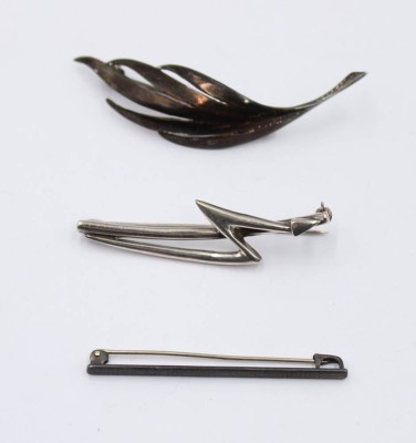 Auktion 365<br>3 diverse Silberbroschen , [1]