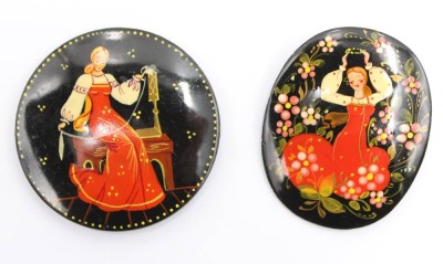 Auktion 365<br>2 Lackbroschen wohl Russland ?  [1]