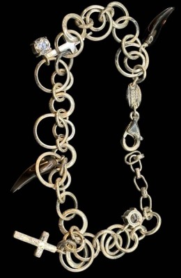 Auktion 365<br>Bettelarmband 