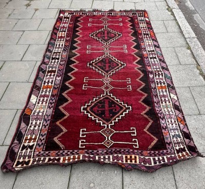 Auktion 365<br>Wollteppich, 137x250 cm [1]