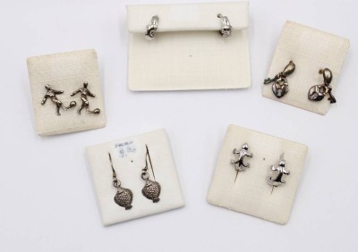 Auktion 365<br>5 Paare, Ohrstecker, Silber, ca. L-2,3cm [1]