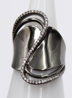 Auktion 365<br>Design-Silber-Ring, 925er Silber, besetzt mit klaren Steinen, 8,7gr., RG 56 [1]
