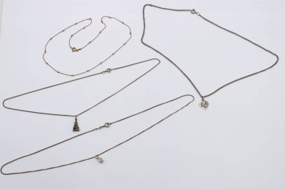 Auktion 365<br>3x Silberkette mit Anhängern (8,3gr.), 1x versilbert anbei, ca. L-46cm [1]