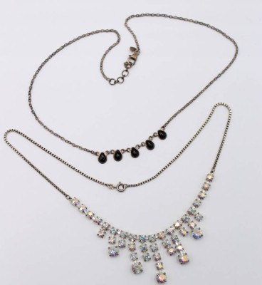 Auktion 365<br>2x div. Silber-Colliers, 1x Strass und 1x Onyx, zus. ca. 20,2gr., L-45cm [1]
