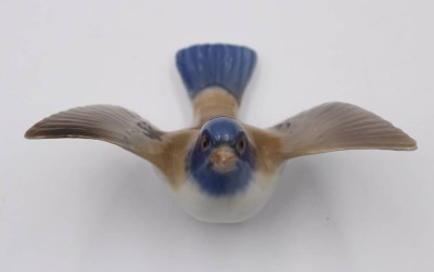 Auktion 365<br>kl. Meise, Bing & Gröndahl, Modellnr. 2481, polychr. Bemalung in Unterglasurfarben, H-5,3cm [1]