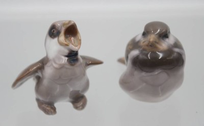 Auktion 365<br>2x Vogelfiguren, Royal Copenhagen und Bing 6 Gröndahl, je Unterglasurfarben, ca. H-6,8cm [1]