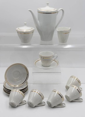 Auktion 365<br>Kaffeeservice für 6 Personen, Cmielow, Polen, 70er Jahre, Goldrand, Zuckerdose mit Chip, H-22cm und Tasse H-7cm [1]