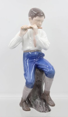 Auktion 365<br>Figur, Bing & Gröndahl, Flötenspieler, Modellnr. 1897, polychr. Bemalung in Unterglasur, H-30cm [1]