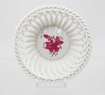 Auktion 365<br>Korbschale, Herend, Aponyi purpur, ca. H-4,8cm D-13,2cm [1]