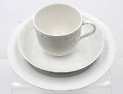 Auktion 365<br>3tlg. Gedeck, KPM Berlin, Neuosier, Weißporzellan, Tasse H-6,5cm [1]