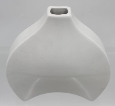 Auktion 365<br>Eine Brückenvase von KPM  entw. K. Quillmann  [1]