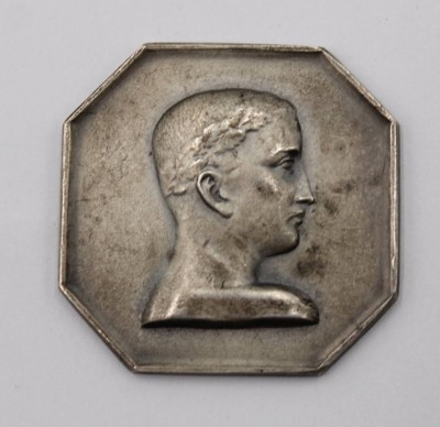 Auktion 365<br>Medaille, Süddeutscher Fussball-u. Leichtathletikverband Kreismeisterschaft 1933 Sieger, ca. 3,5 x 3,5cm [1]