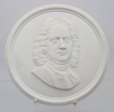 Auktion 365<br>Portrait-Reliefplatte, J.S.Bach, Classic Rose, Weißporzellan, ca. D-21cm [1]